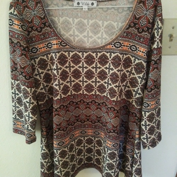 Top - Picture 2 of 4